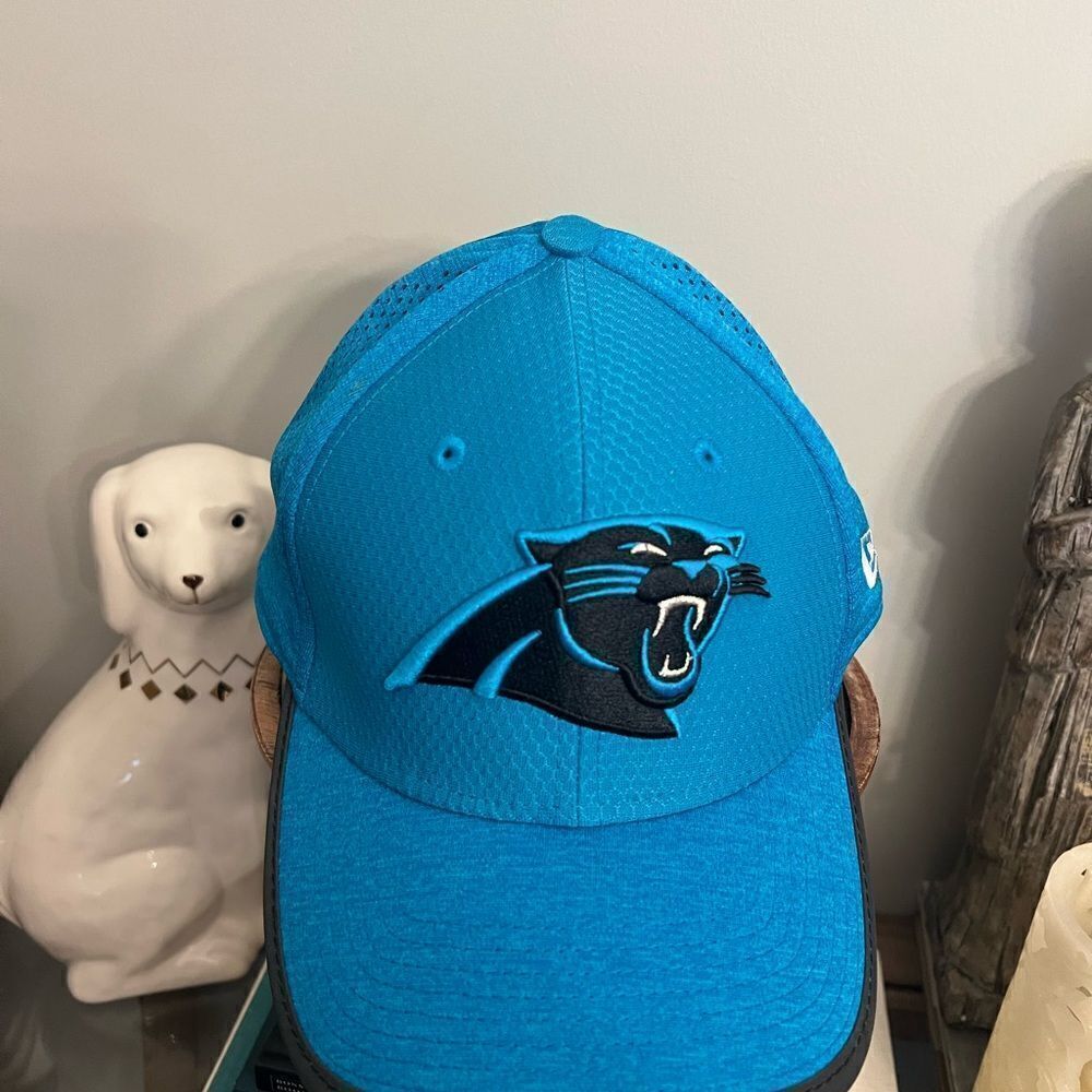 New Era Carolina Panthers fitted athletic NFL Equipment dri fit hat. Small/Med